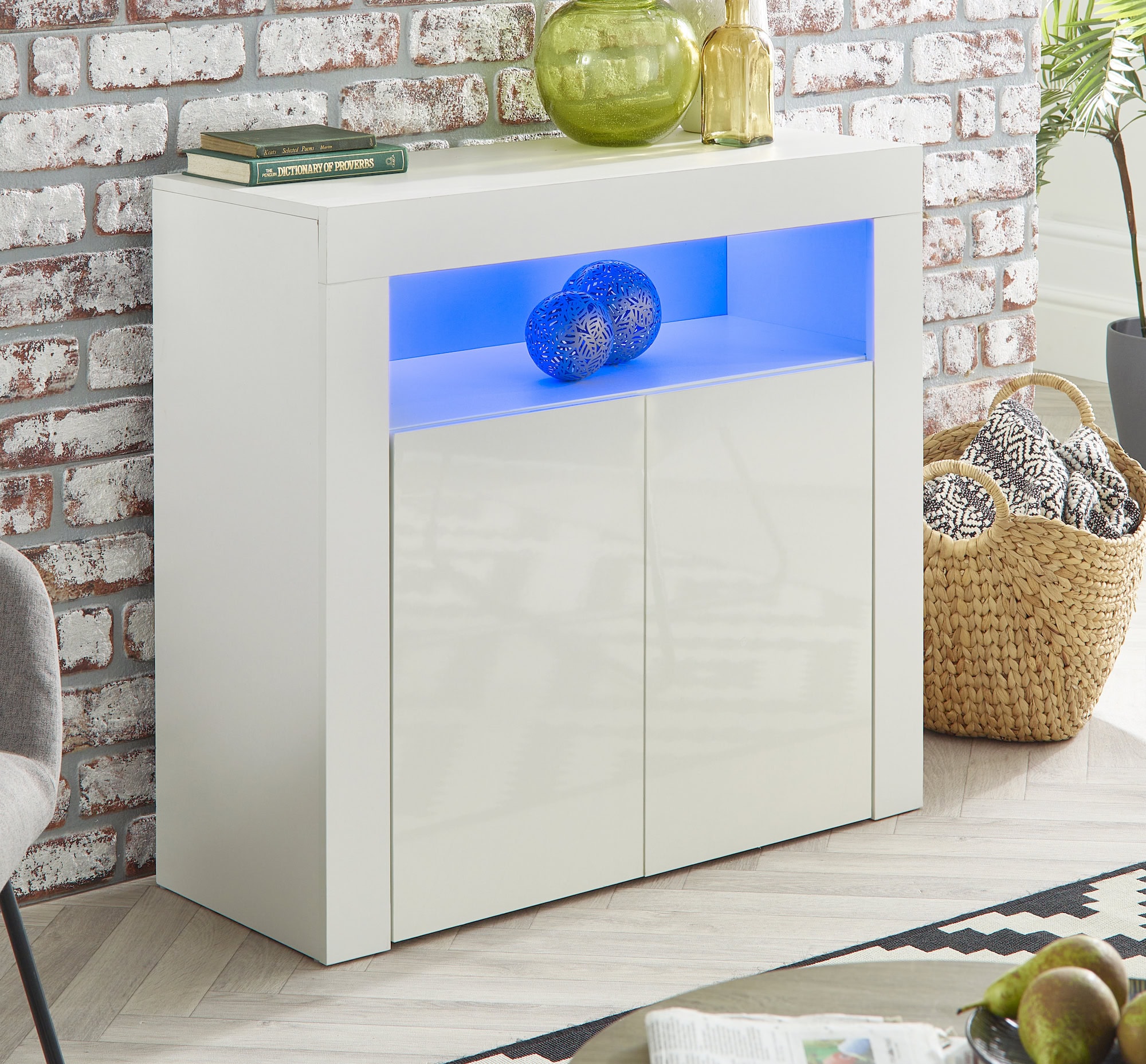 sib02 white sideboard with led lighting